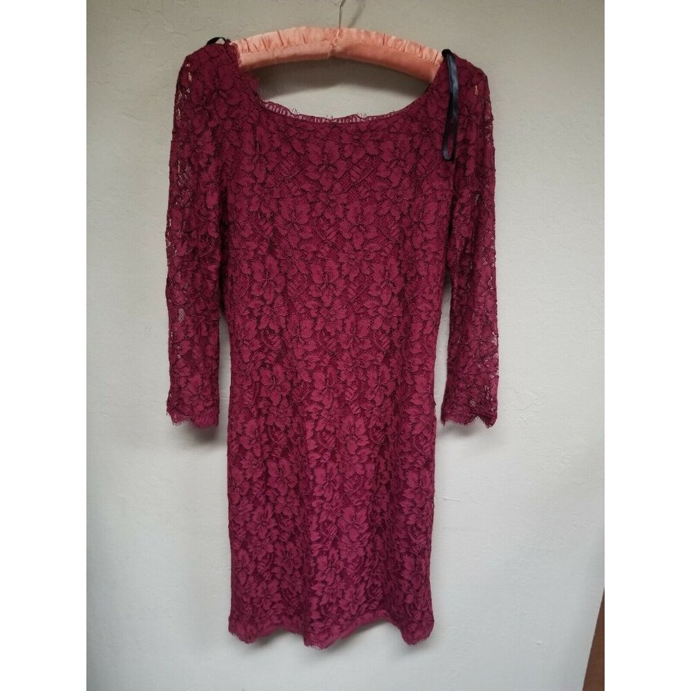 Diane Von Furstenberg Sheath Dress Lace Women's Size 6 Red Scalloped Square Neck